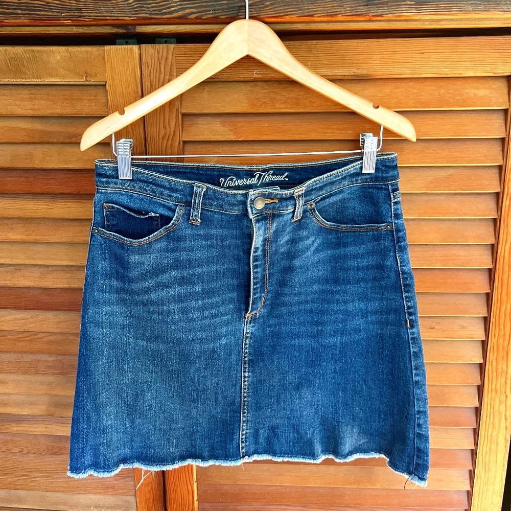 CUTE Frayed Denim Short Skirt by Universal Thread, Size 8/29